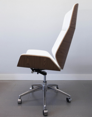 Кресло из натуральной кожи, каркас дерево арт. FX-BC06 - купить в Уфе. Цена 34 820.52 руб.